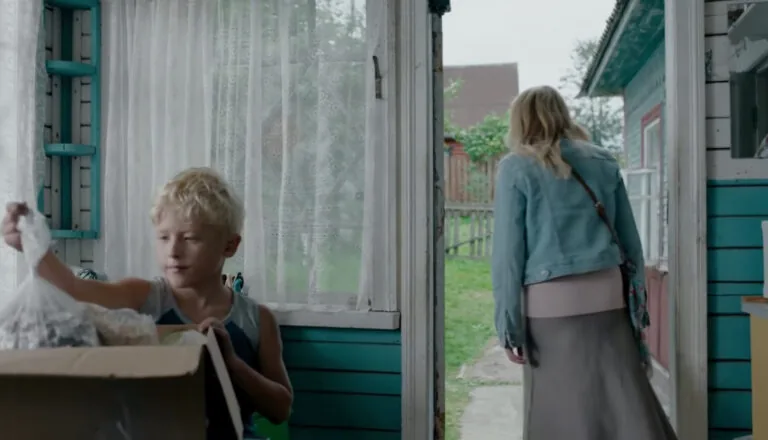 Момент из 8 серии 1 сезона